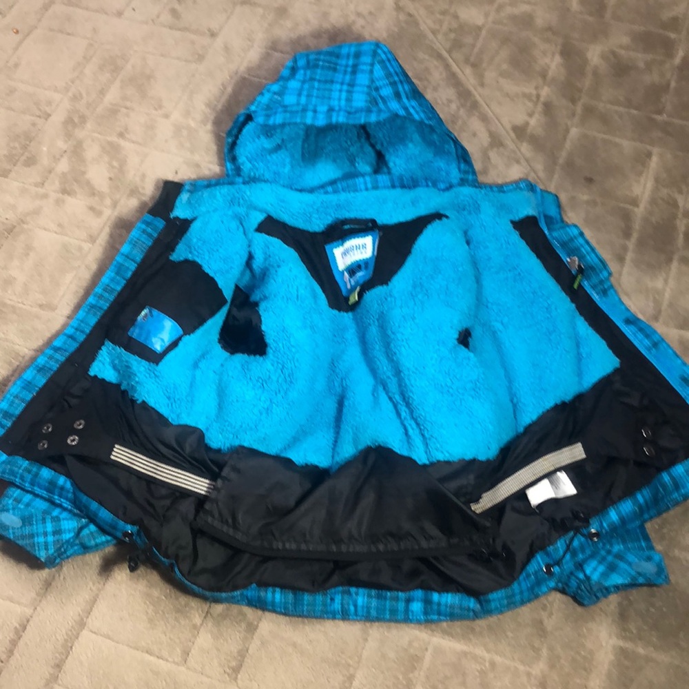 Winter jacket - Picture 2 of 7